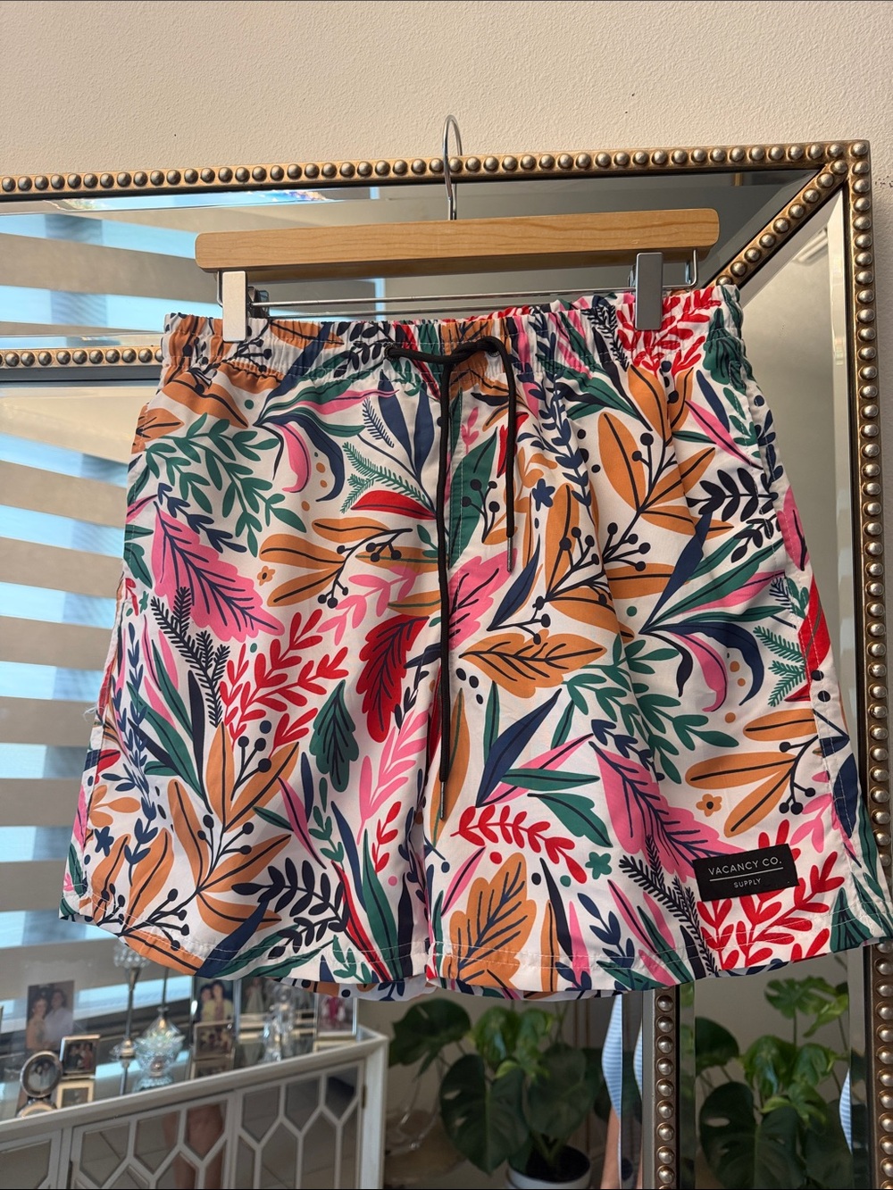Men's Tropical Floral Swim Bermudas in Multicolor